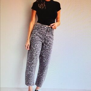Good American Gray Leopard Print Cropped Jeans